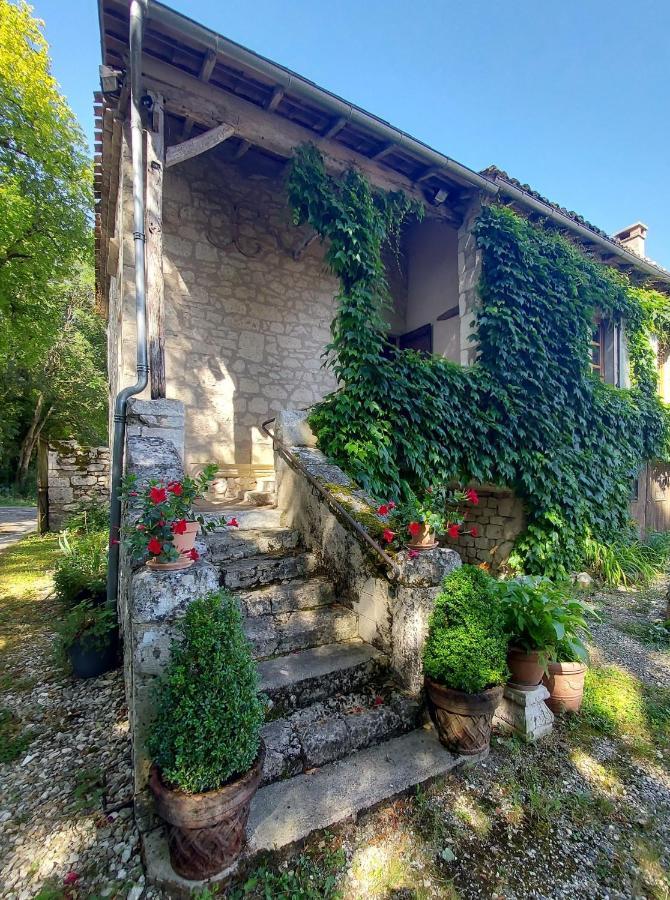 Le Moulin De Bernard Saint-Pantaléon Exterior foto